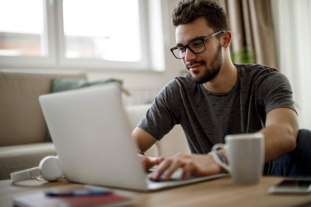Ensino presencial ou semipresencial? Qual a melhor modalidade de ensino superior